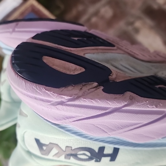 Hoka Arahi 6 Pastel Mint and Lavender Running Shoes - Picture 8 of 15